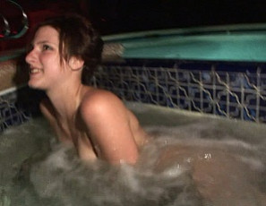 111515_drunk_teen_hot_tub_slut_show_5462d