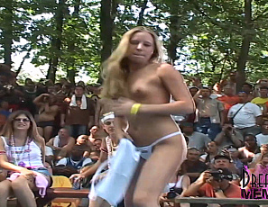 2025-07-04-Hot-Amateurs-At-The-Ponderosa