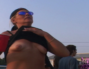 2025-12-21-Biker-Babes-Flashing-At-Chillicothe