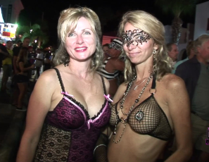 2026-10-29-Exhibitionist-Wives-And-Girlfriends